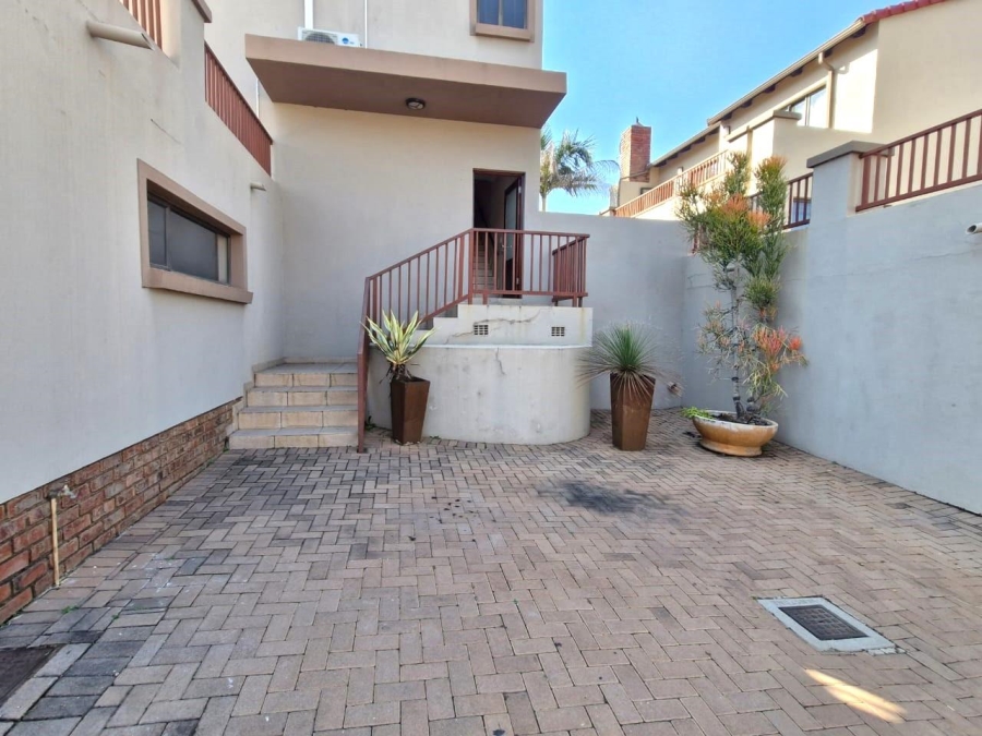 2 Bedroom Property for Sale in Xanadu Eco Park North West